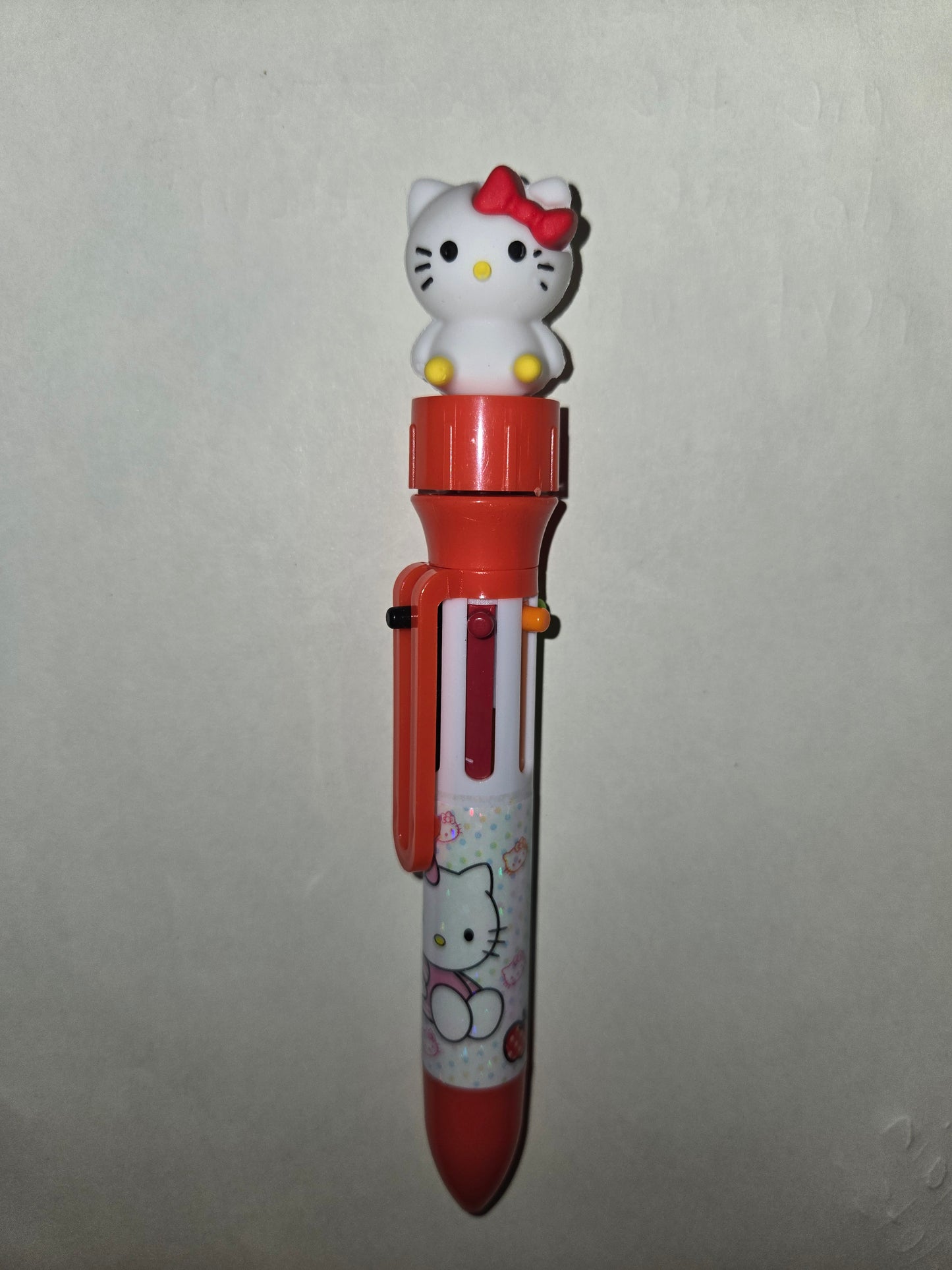 Multicolor ink pen with character