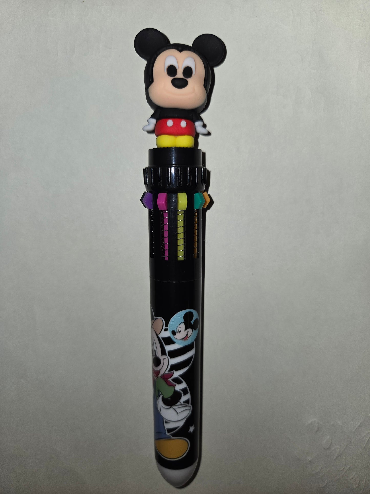 Multicolor ink pen with character